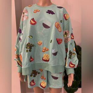 QUEEN OF SPARKLES Mint Wine & Charcuterie Set